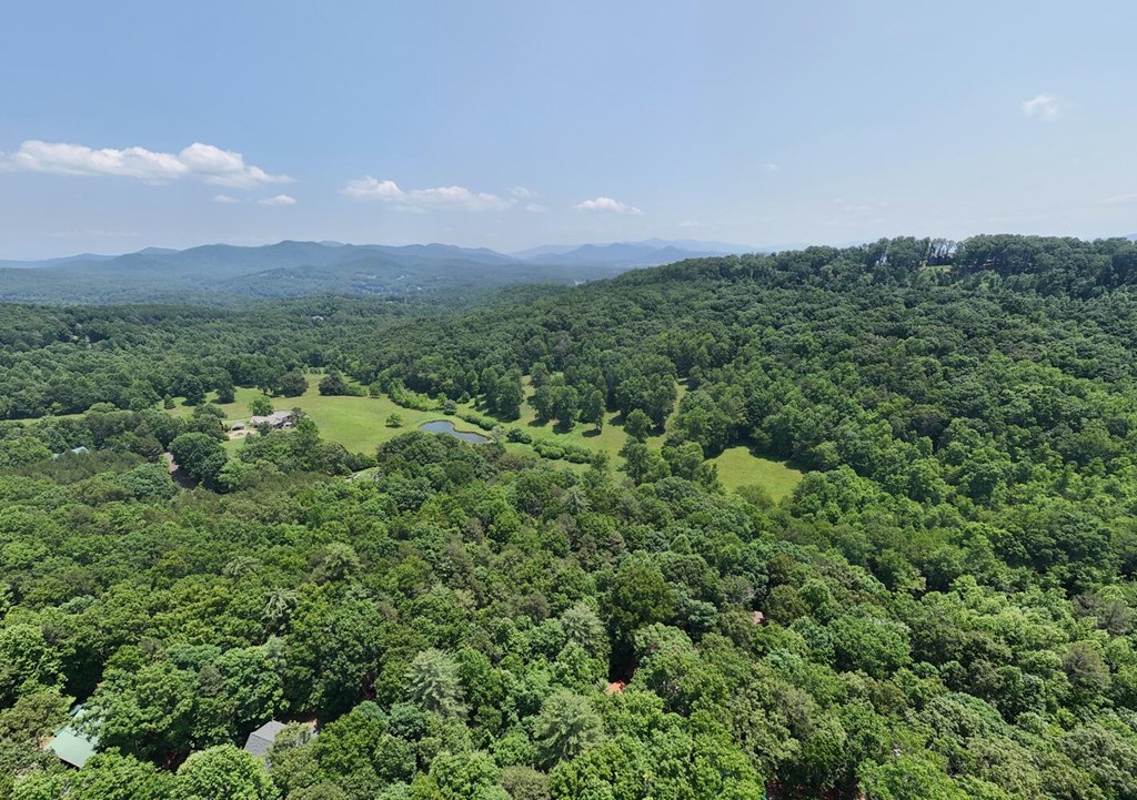 21 Acres Craig Thompson Drive