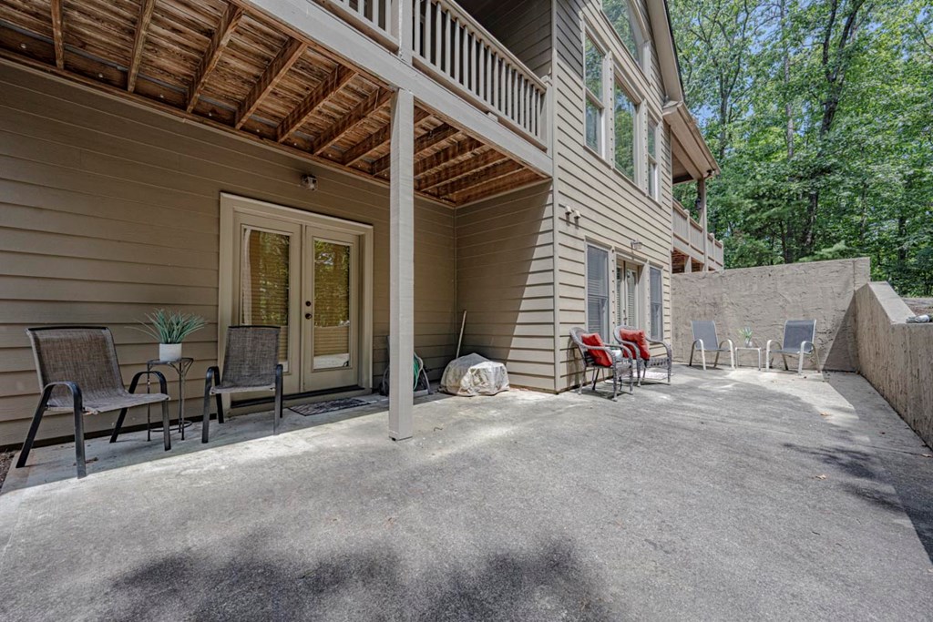 210 Cherokee Way