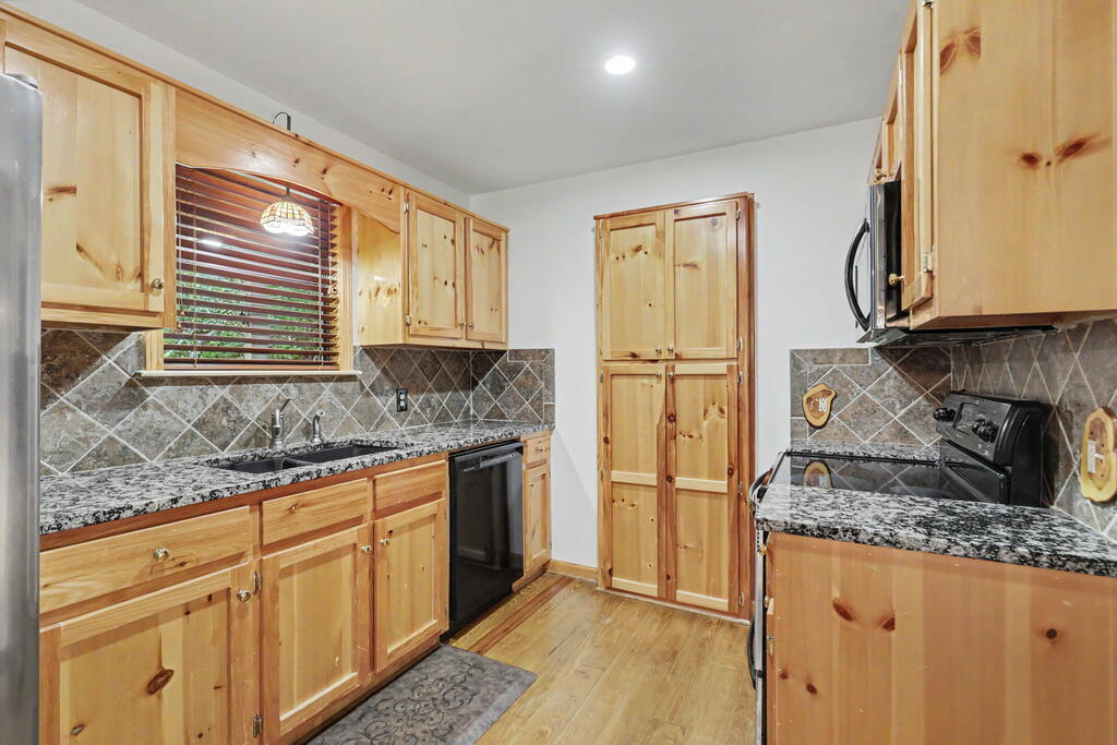 736 Laurel Hill Road