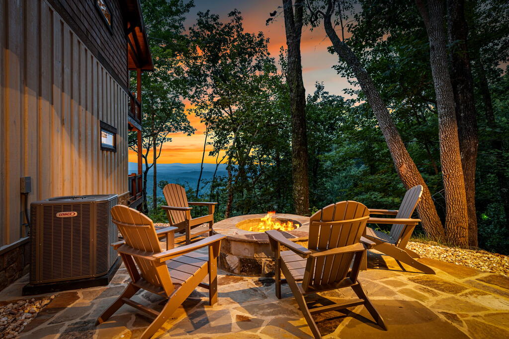 380 Utana Bluffs Trail