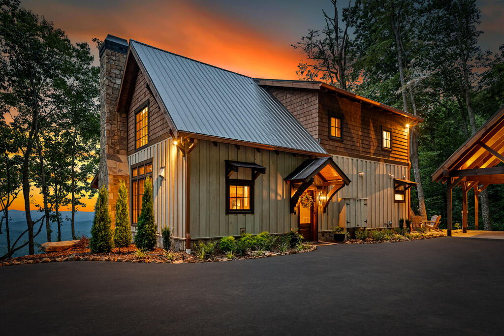 380 Utana Bluffs Trail