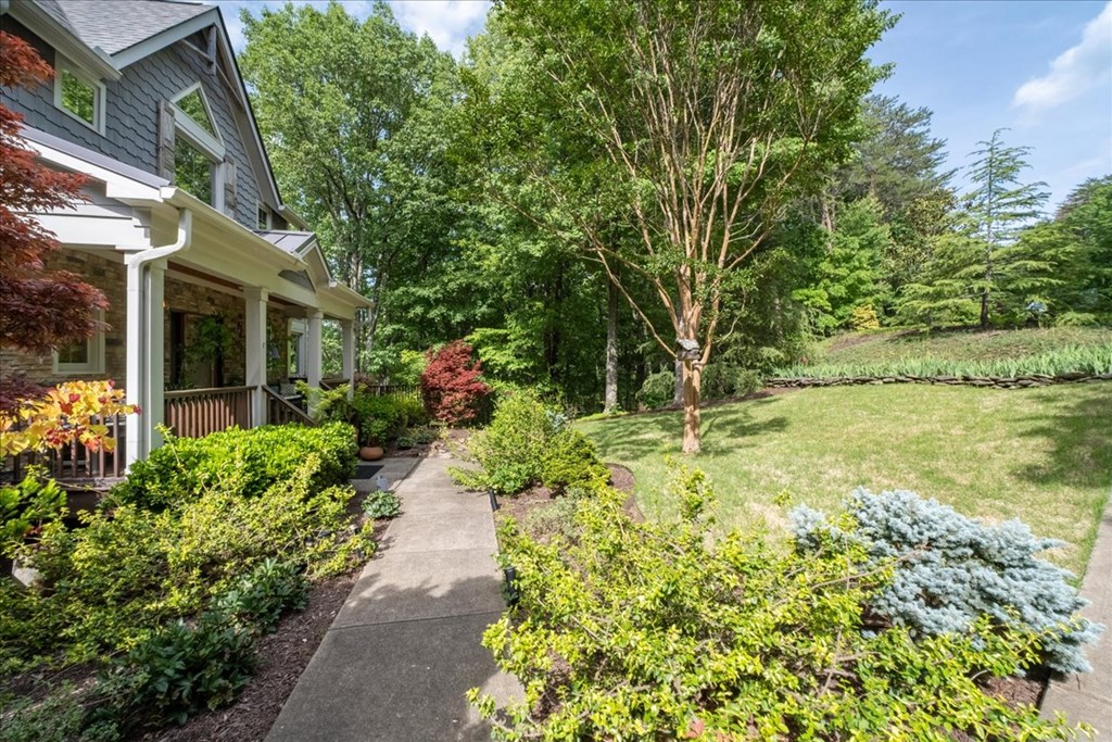 270 Mosswood Lane
