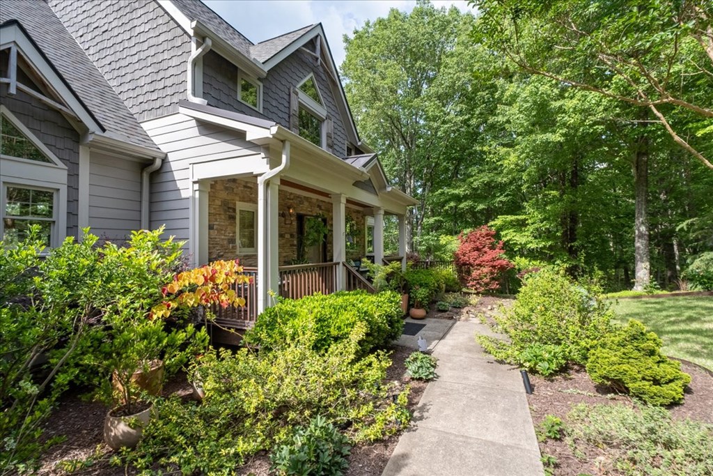 270 Mosswood Lane