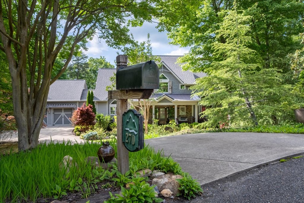 270 Mosswood Lane