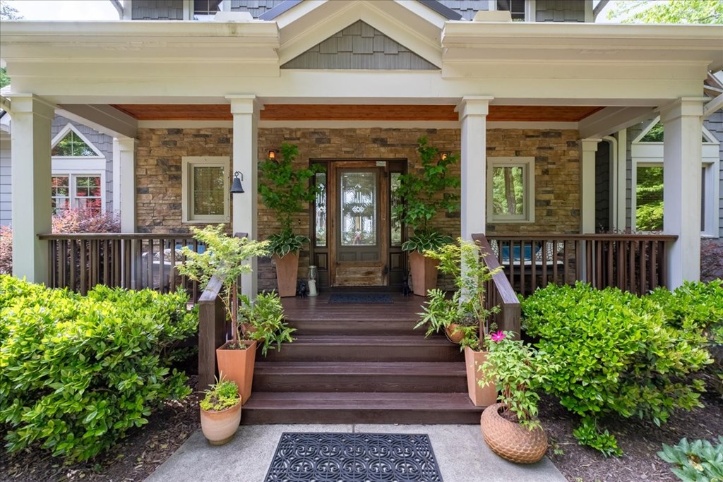 270 Mosswood Lane