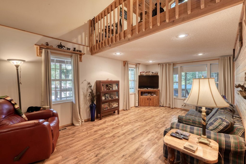 3966 Hickory Nut Drive