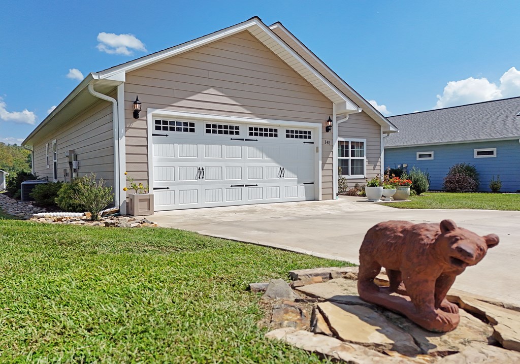 348 Riverwalk Circle