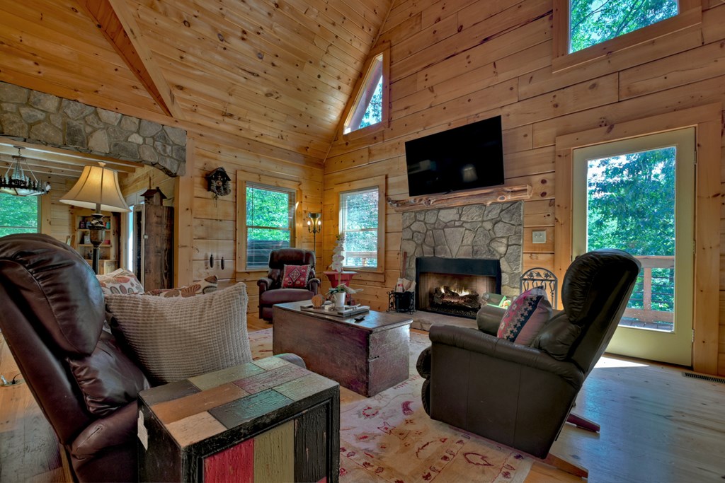 18 Mallard Lane