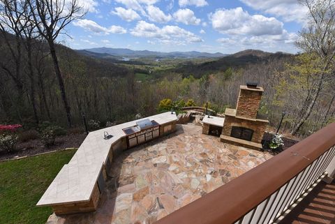 A home in Hayesville