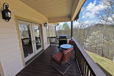 A home in Hayesville