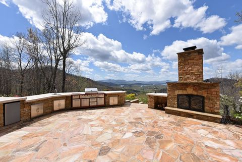 A home in Hayesville