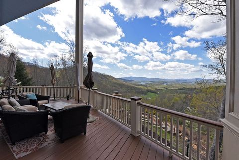 A home in Hayesville