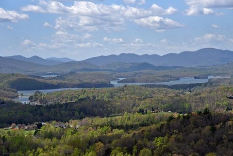 A home in Hayesville