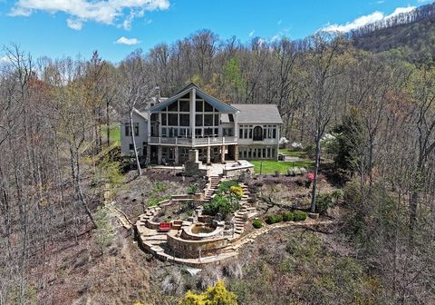 A home in Hayesville