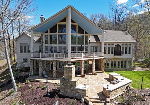 A home in Hayesville