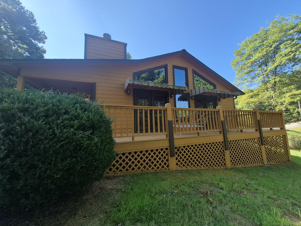 33 Field Crest Drive