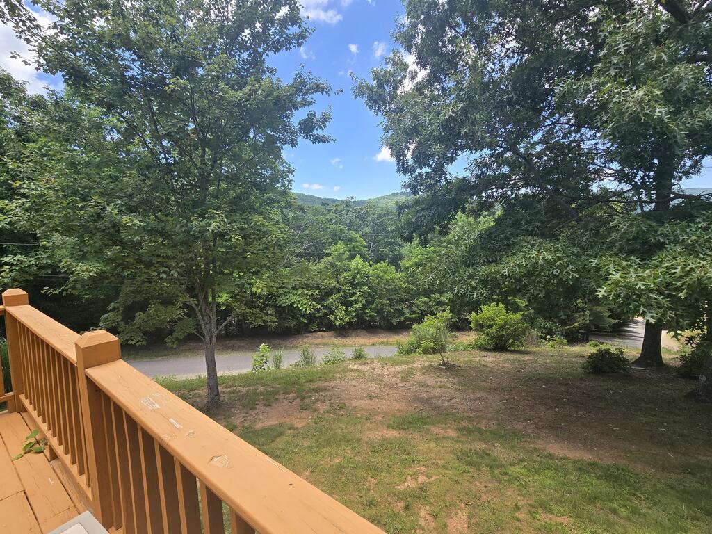 33 Fieldcrest Drive