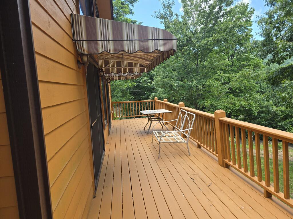 33 Fieldcrest Drive