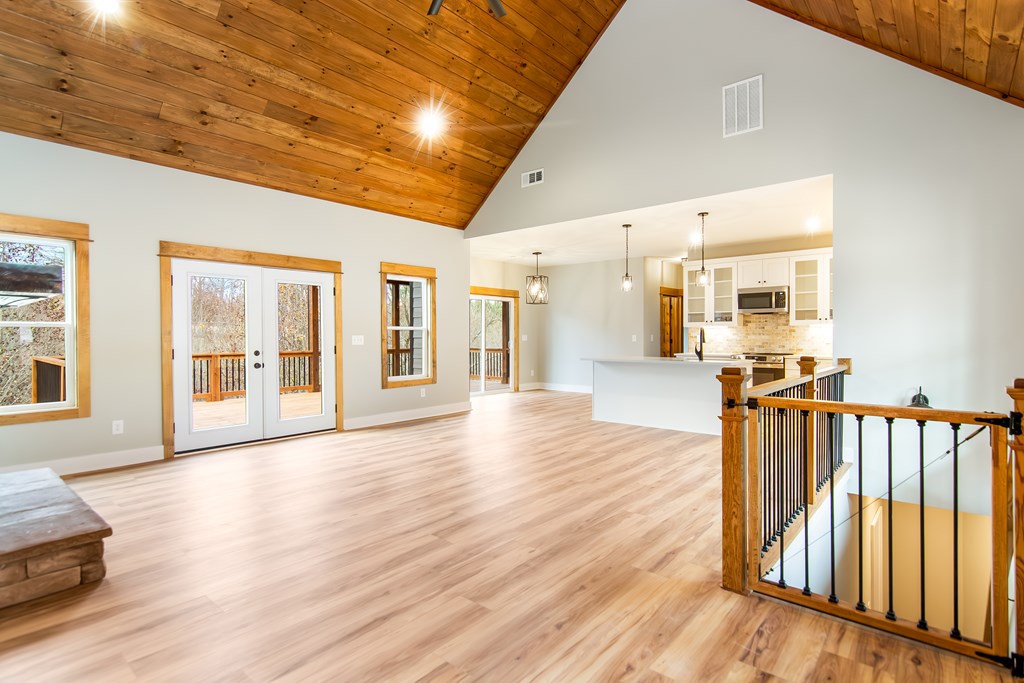 2106 Yukon Road