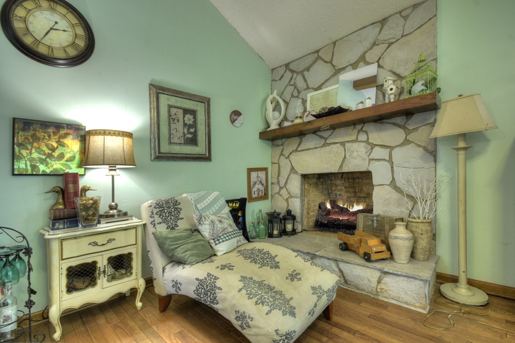 1359 Salem Road