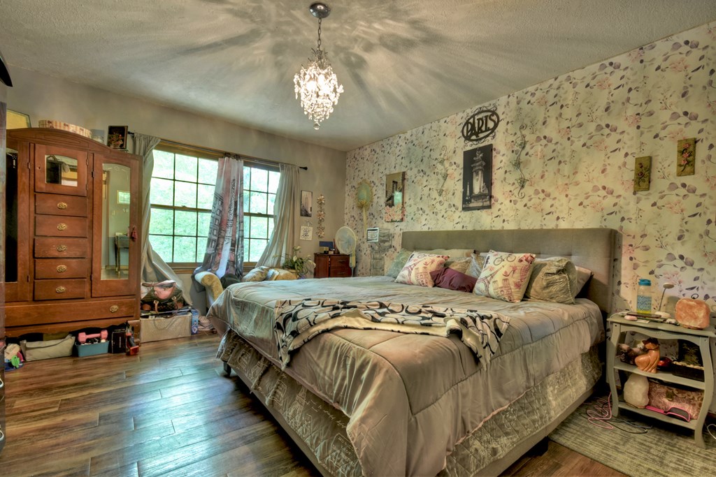 1359 Salem Road