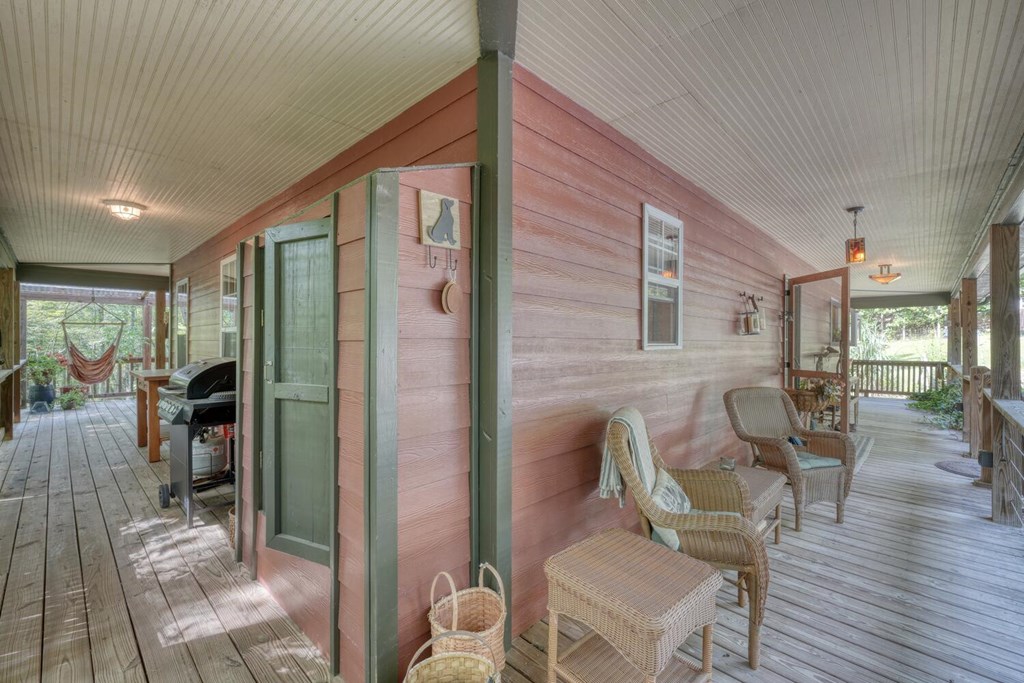 136 Honeybell Lane