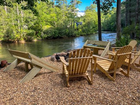 916 Riverside Lane Blue Ridge GA 30513