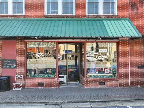 52 N Main Street Ellijay GA 30540