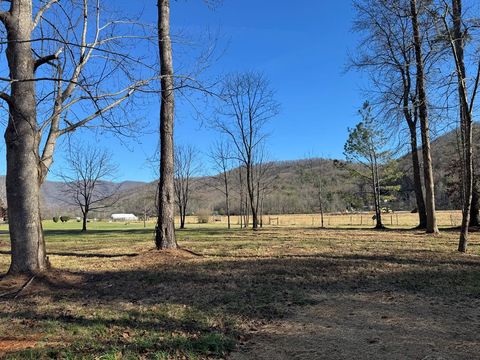 A home in Hayesville