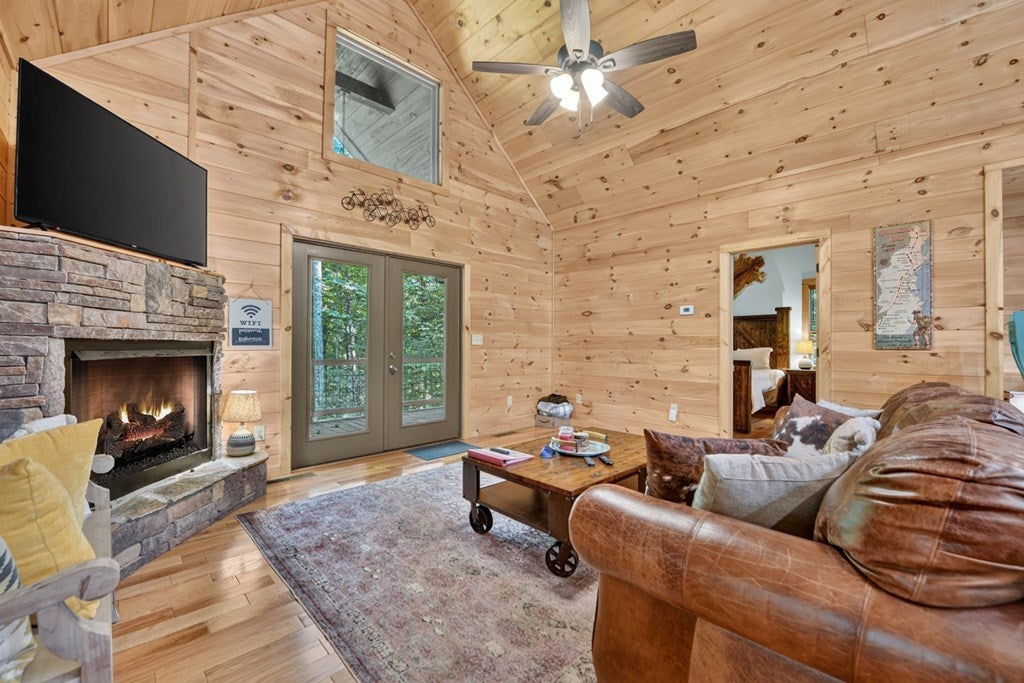 203 Buck Creek Trail