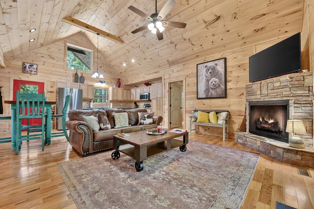 203 Buck Creek Trail