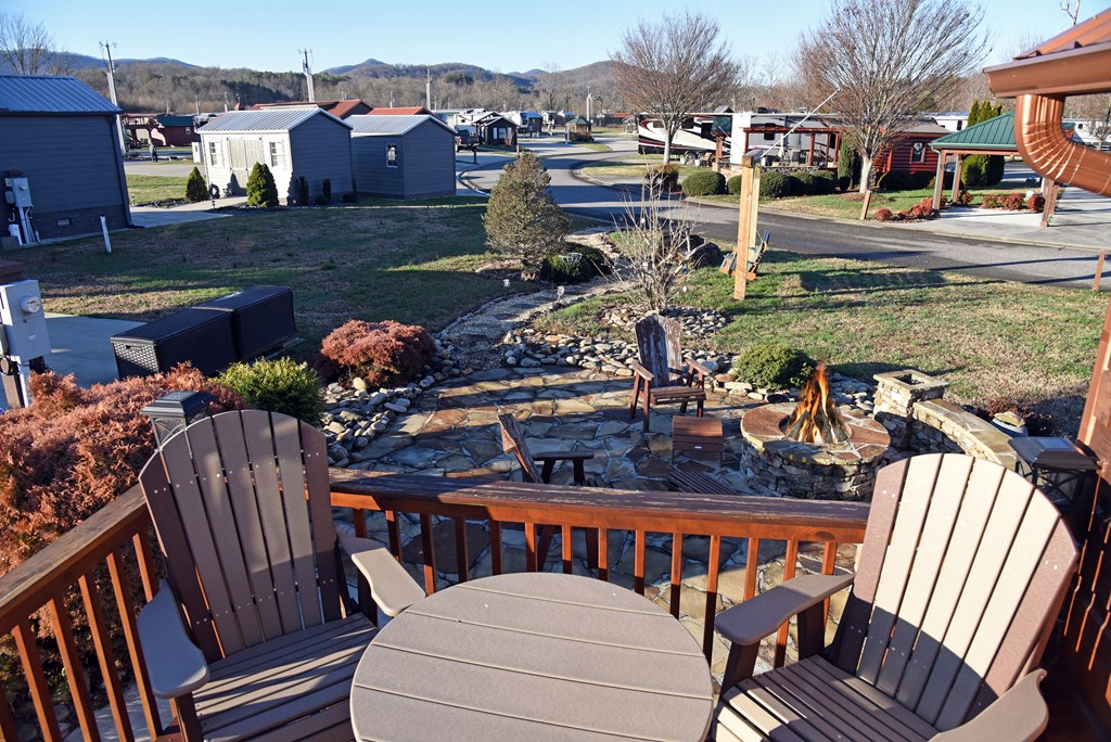 52 Foggy Mountain Road