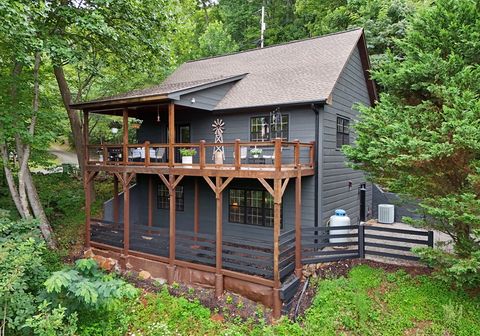 A home in Hiawassee