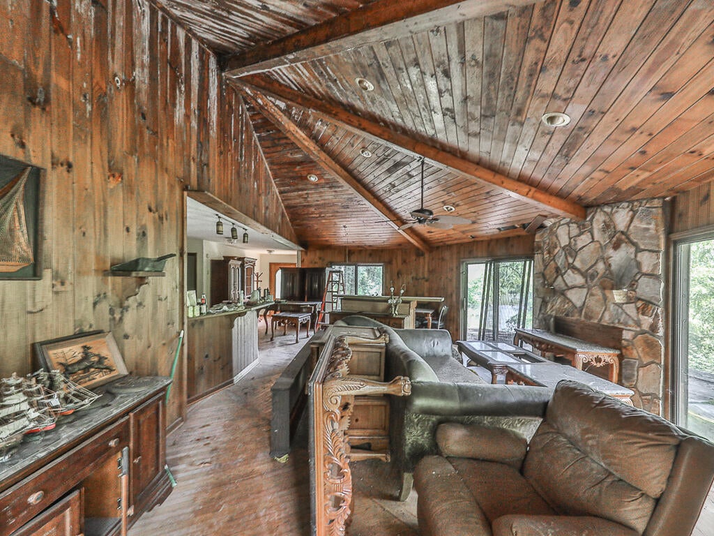 80 Riverbend Circle