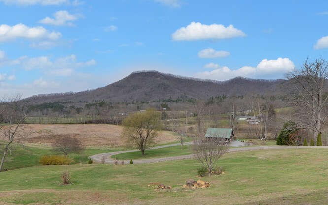 685 Barefoot Road