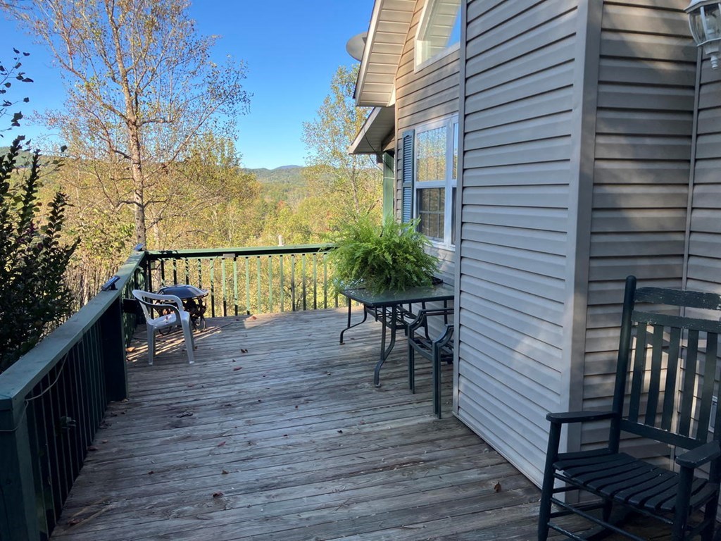 121 White Oak Drive