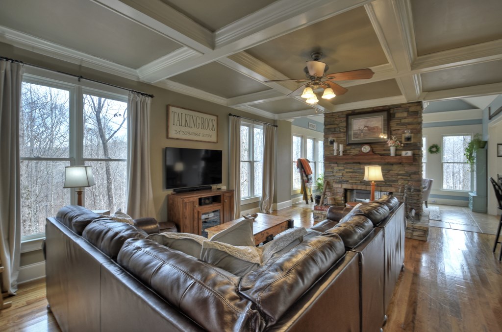 136 Lumber Oaks Lane