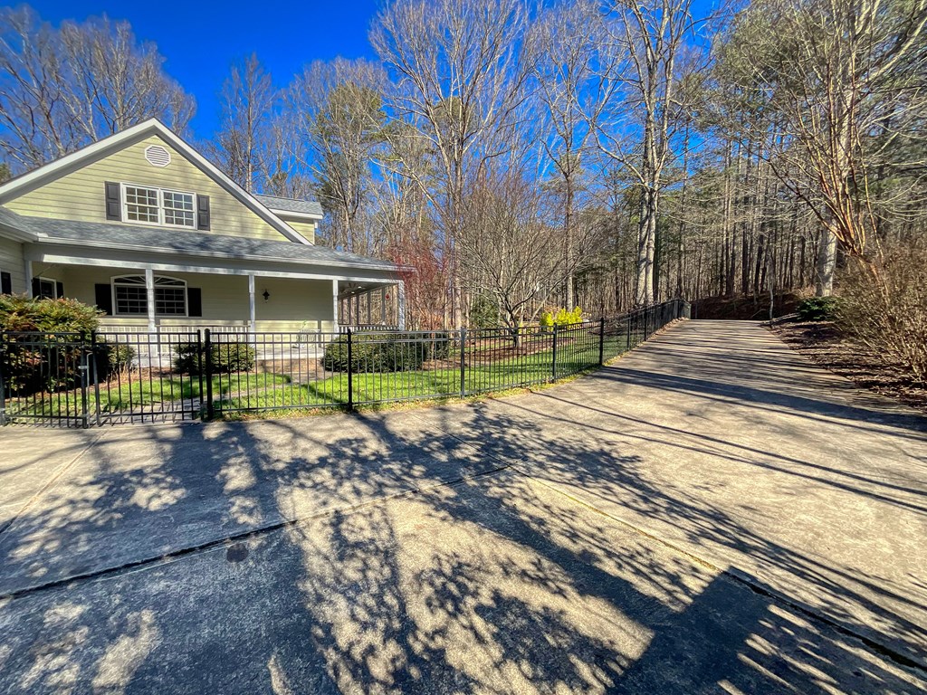 188 Clear Creek Valley Drive