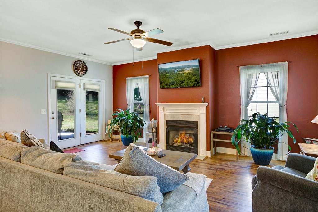 23 Riverwalk Circle