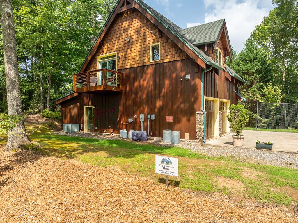 21-235 Riverview Circle