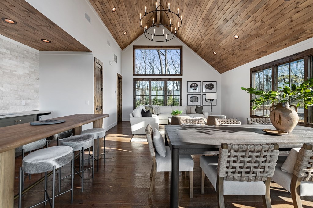 726 Overlook Drive