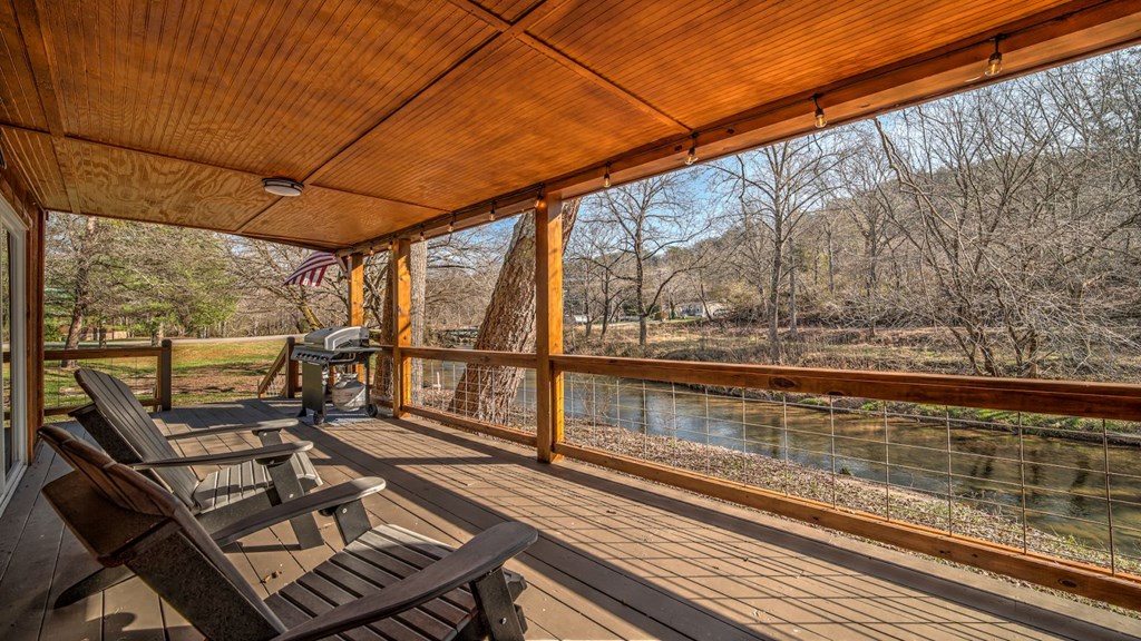 141 Mountain Rivers Road