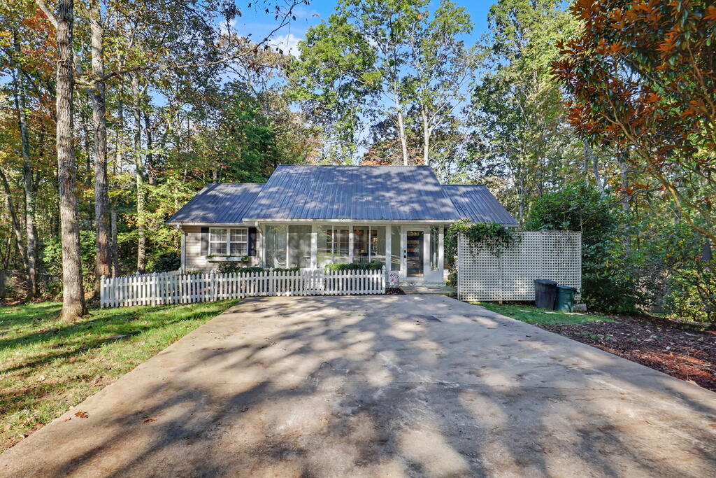 17 Ellen Drive