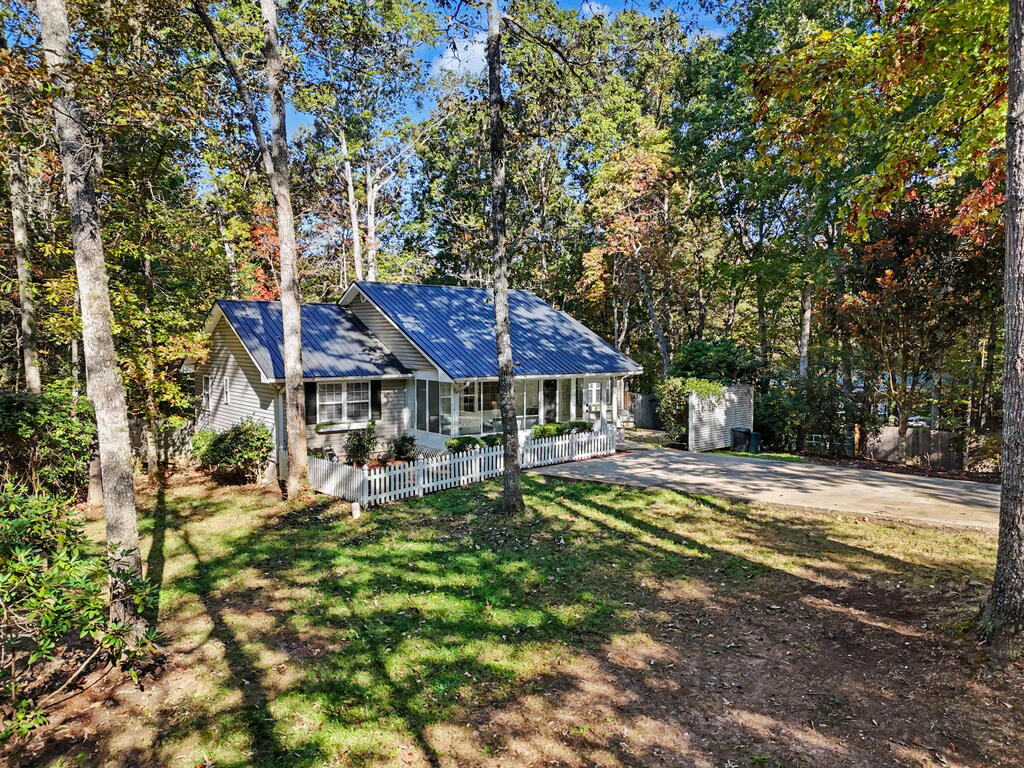 17 Ellen Drive