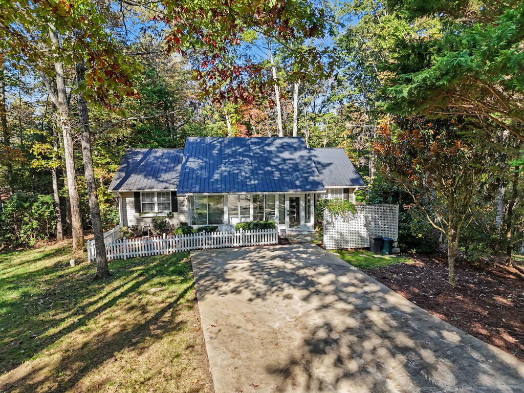 17 Ellen Drive