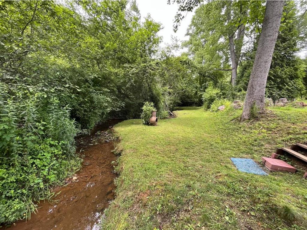 3988 Humphrey Mill Road