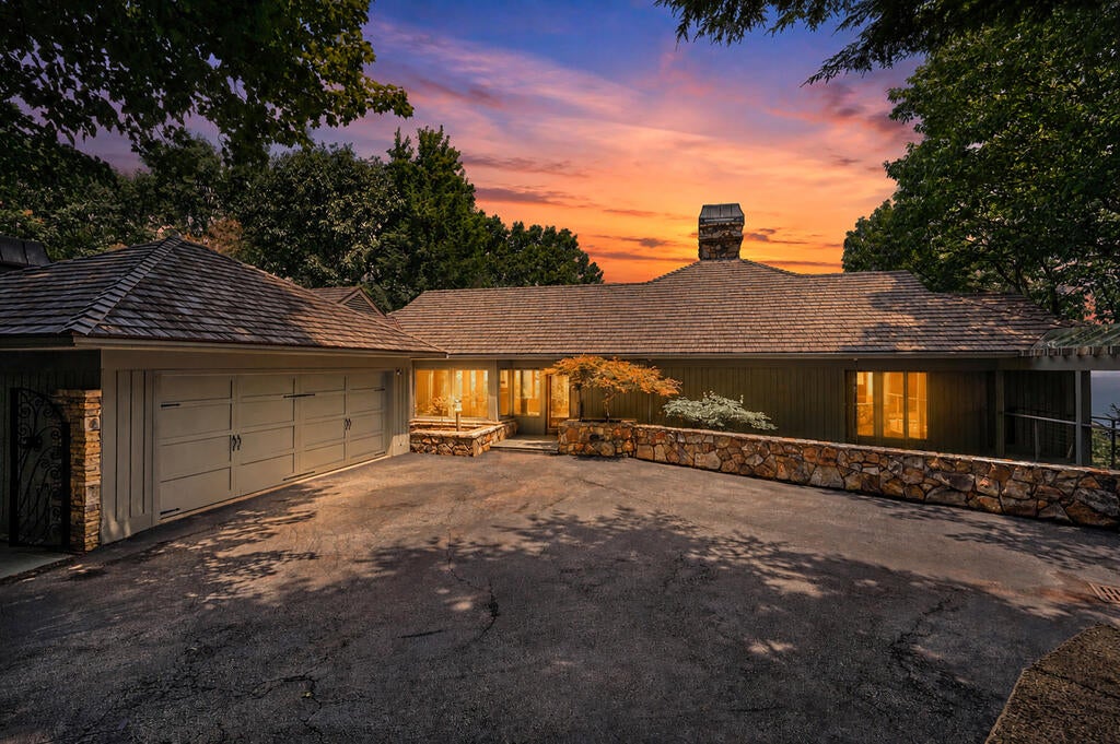 202 Sanderlin Mountain Drive