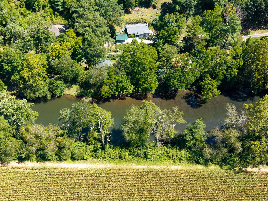 162 Hiawassee River Road