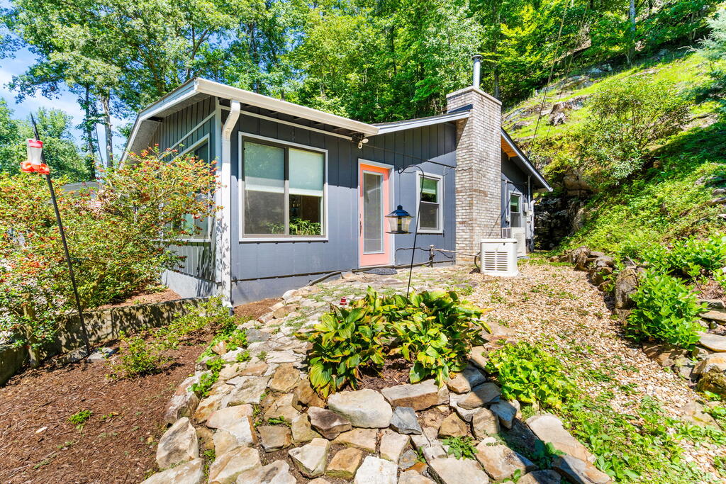 162 Hiawassee River Road