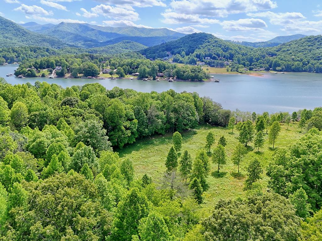 314 Lakeside Drive